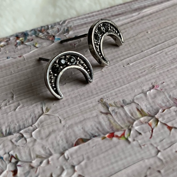 5⭐️Last Set! Boho Silver + Marcasite Crescent Stud - Picture 7 of 7